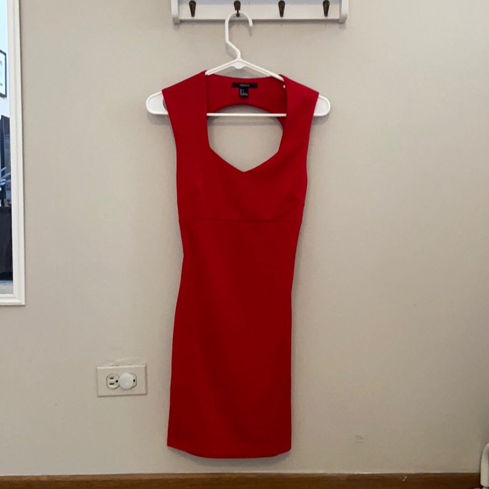 Red bodycon party dress with open back